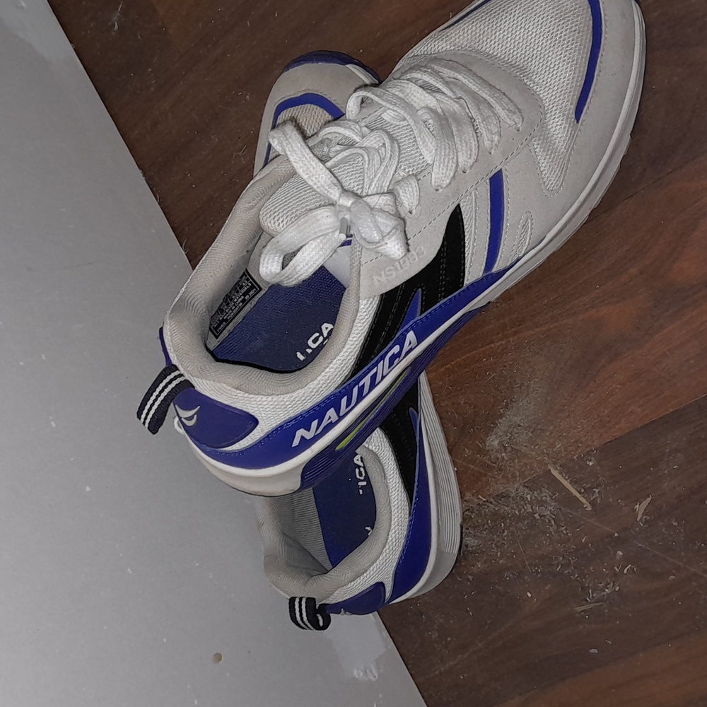 Nautica mens low top shoe